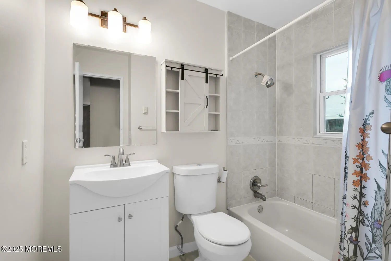 Highlands, New Jersey 07732, United States, 1 Bedroom Bedrooms, ,1 BathroomBathrooms,Residential,Active,231958