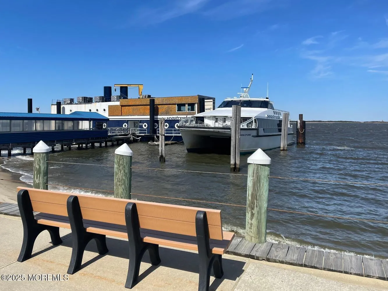 Highlands, New Jersey 07732, United States, 1 Bedroom Bedrooms, ,1 BathroomBathrooms,Residential,Active,231958