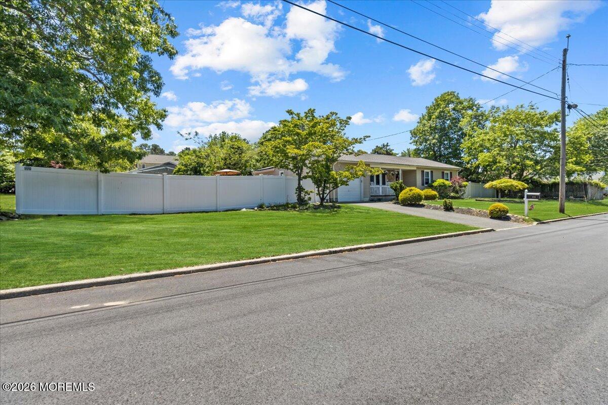 2115 Pineview Road