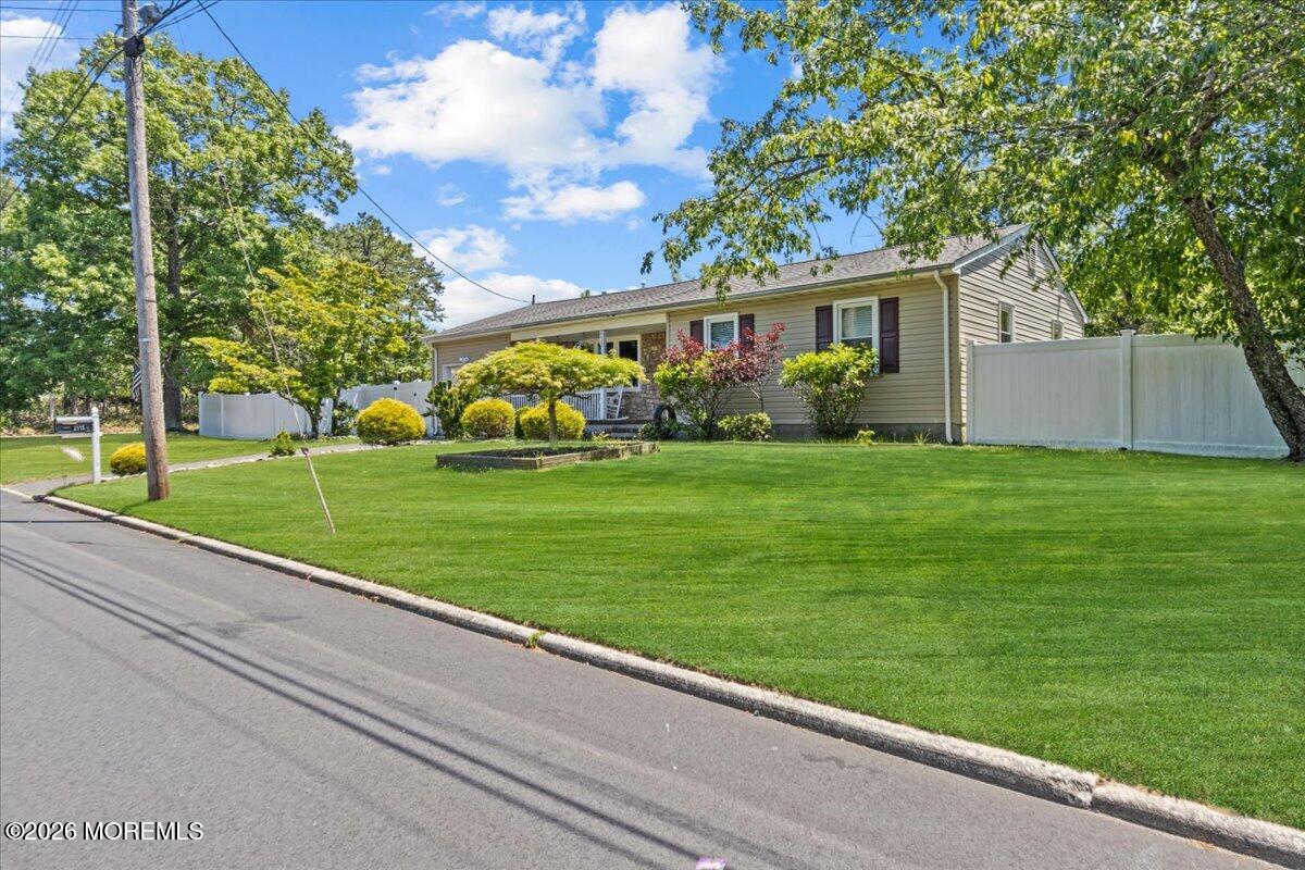 2115 Pineview Road