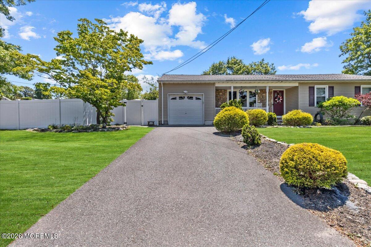 2115 Pineview Road