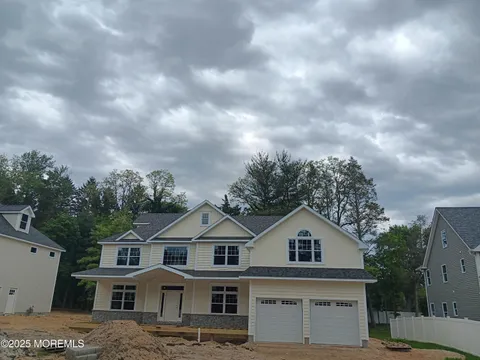 MLS: 22514585