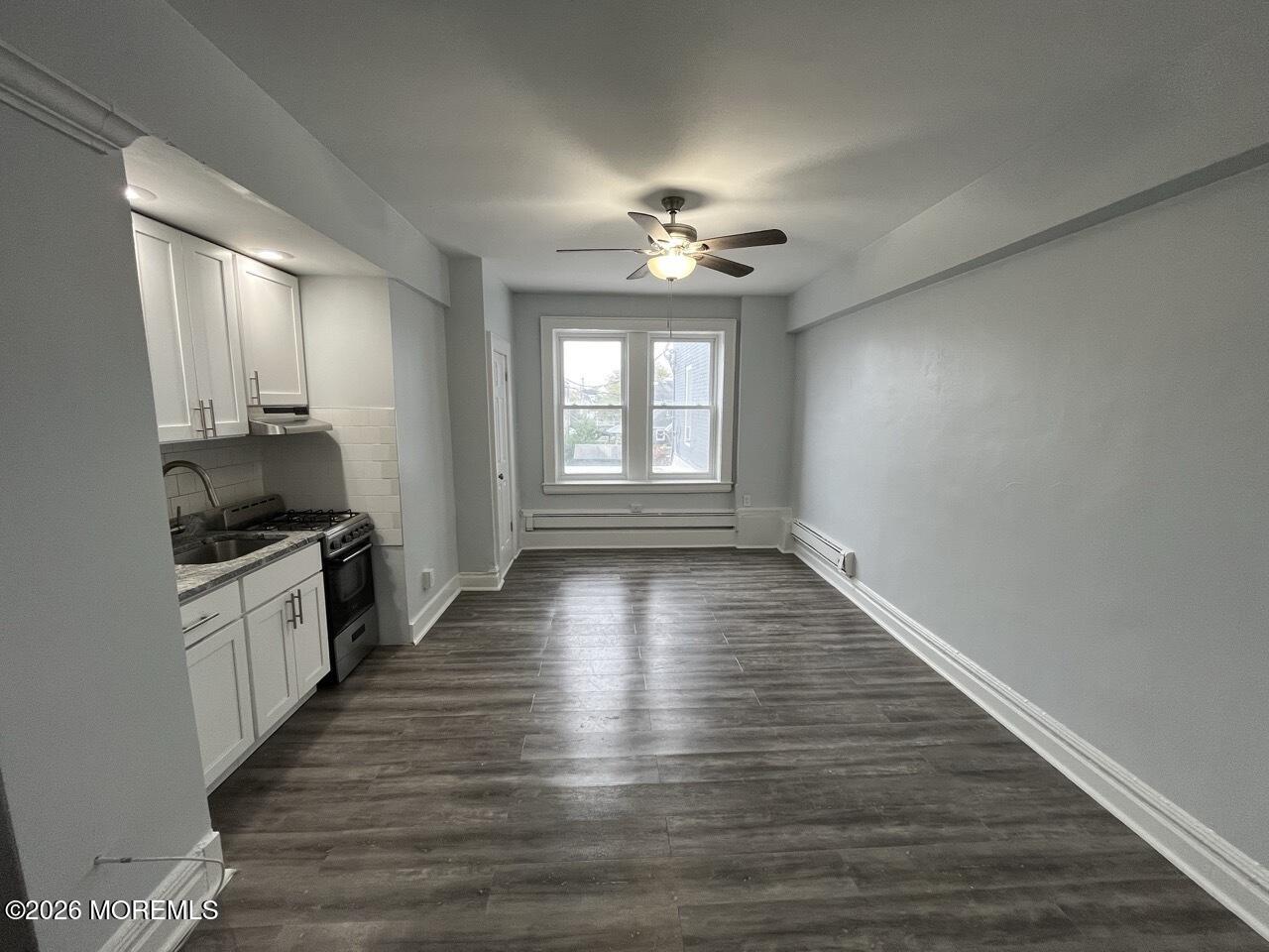 201 Lareine Avenue 208