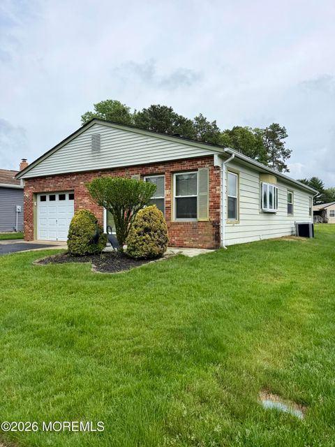 Homes For Sale - 348 Costa Mesa Drive<br/> Toms River, NJ 08757