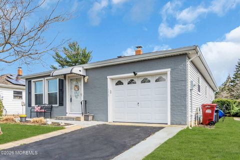 Homes For Sale - 175 Liberta Drive<br/> Toms River, NJ 08757