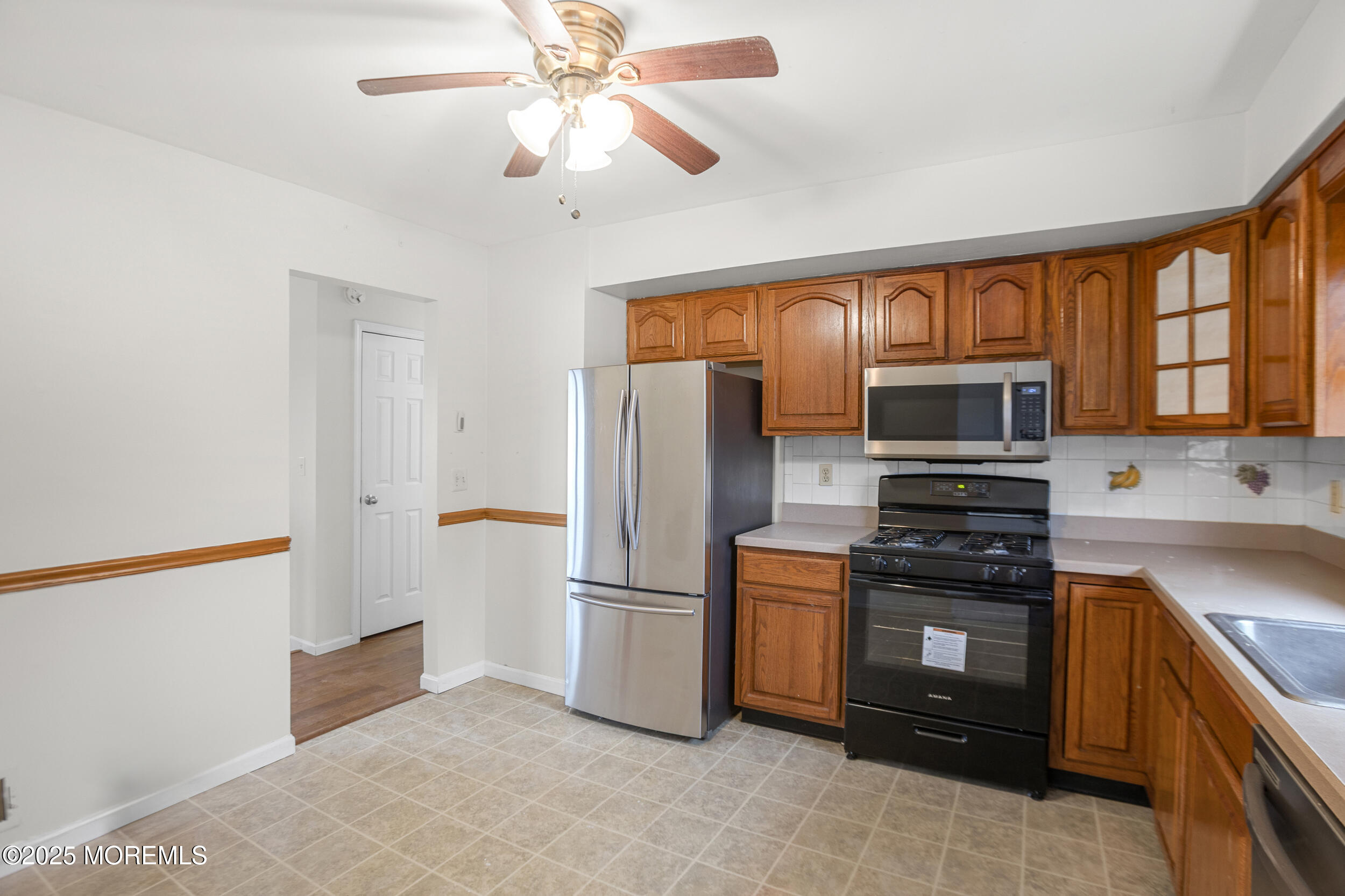 952 Surf Avenue, Beachwood, New Jersey image 10