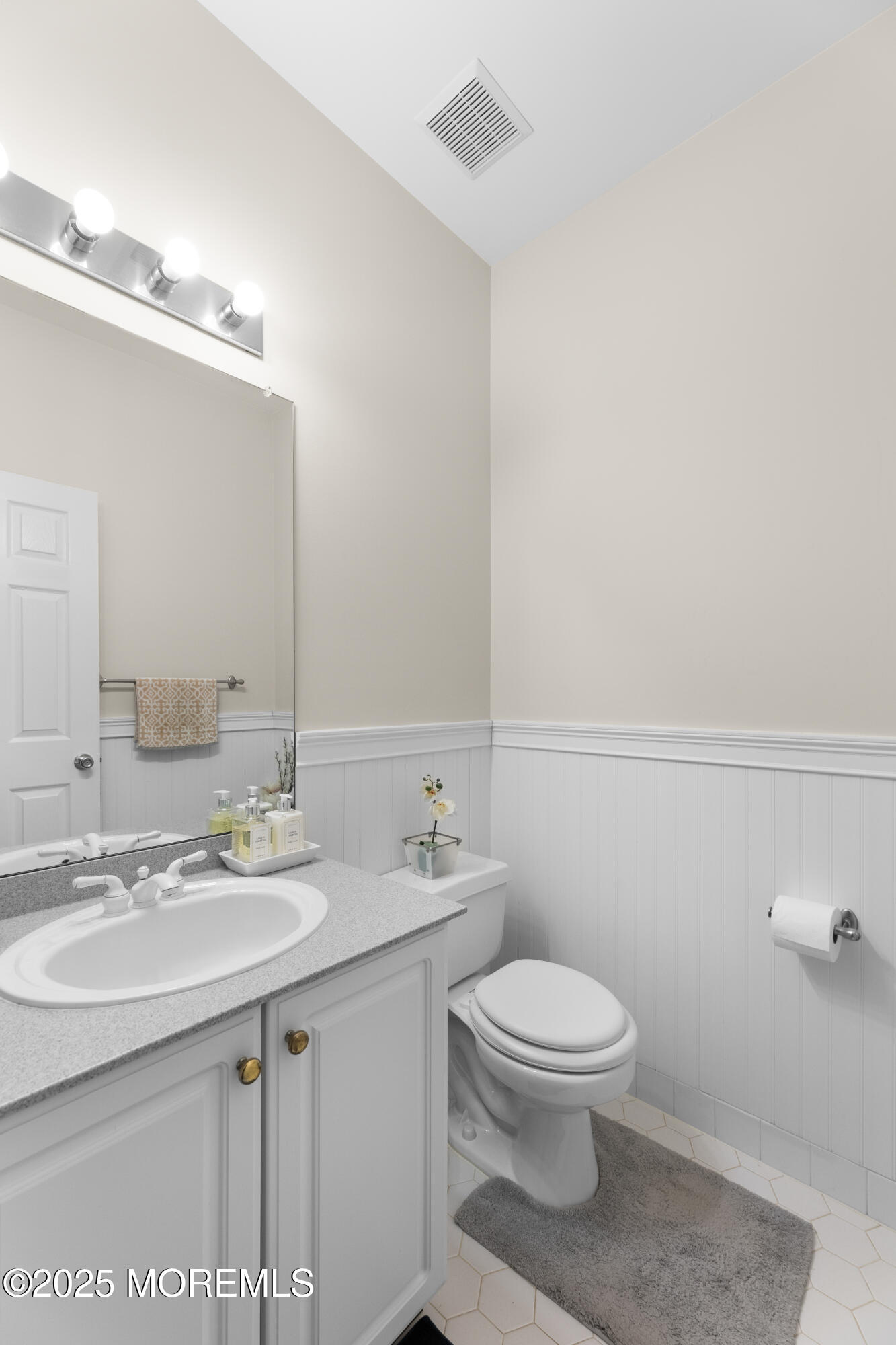 126 Woodcliff Boulevard, Morganville, New Jersey image 20