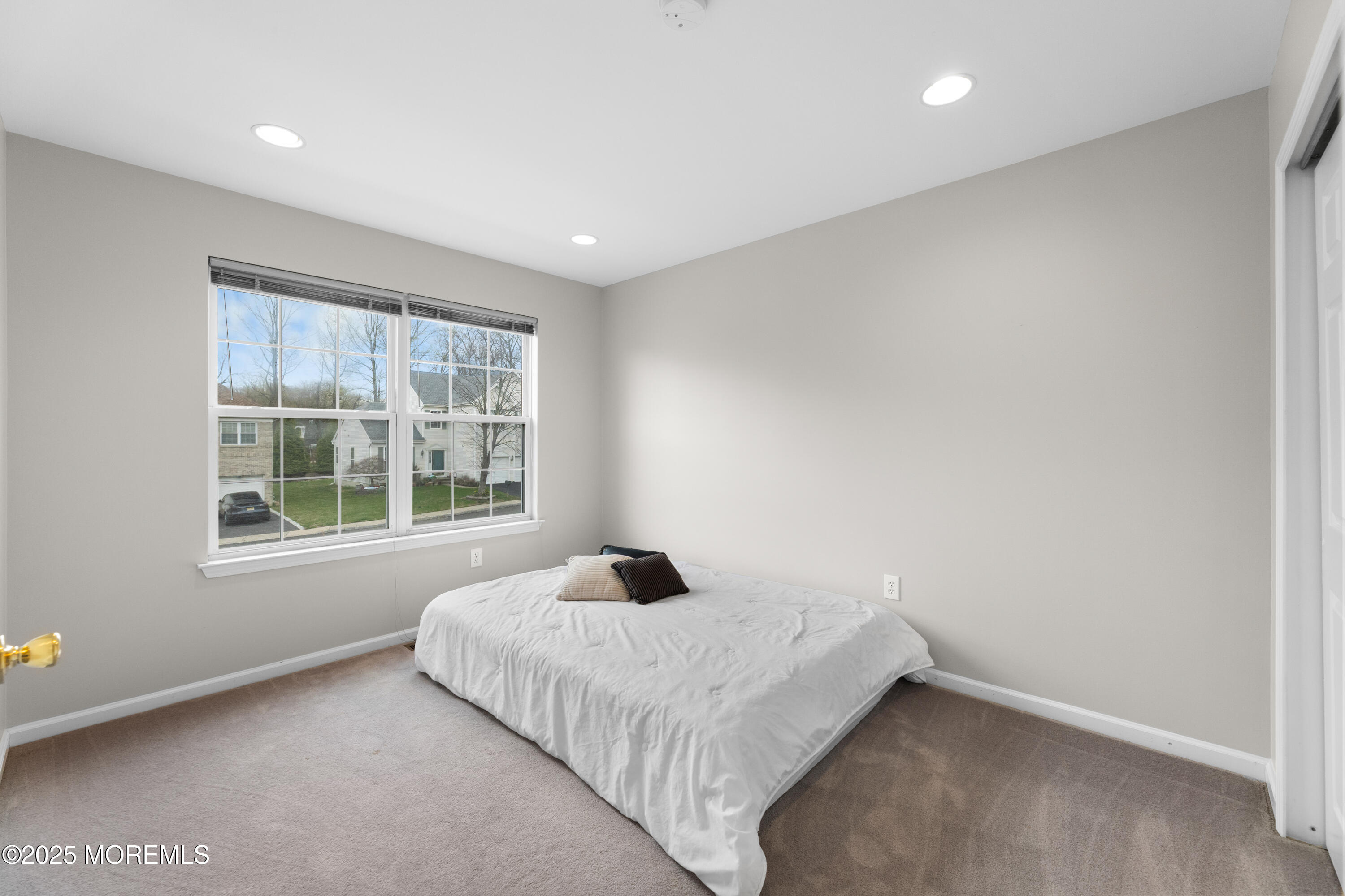 126 Woodcliff Boulevard, Morganville, New Jersey image 32