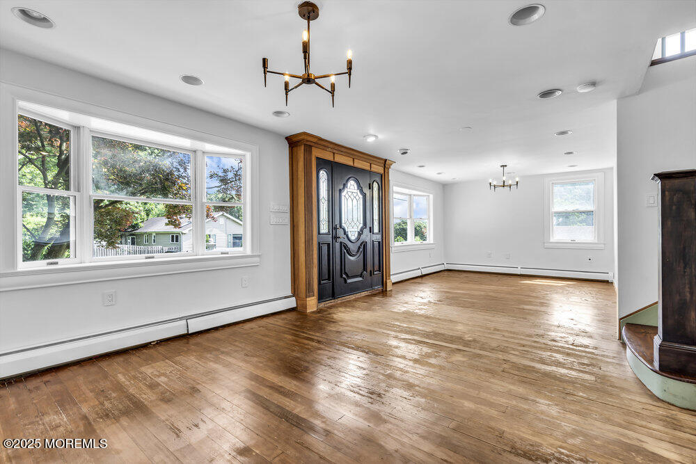 4 Oneida Avenue