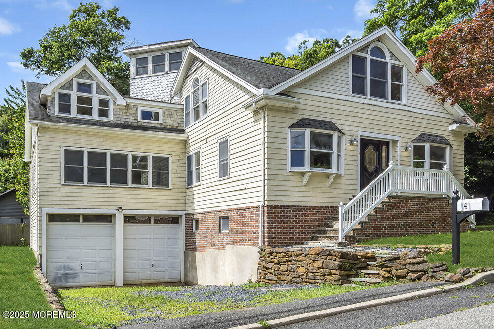4 Oneida Avenue