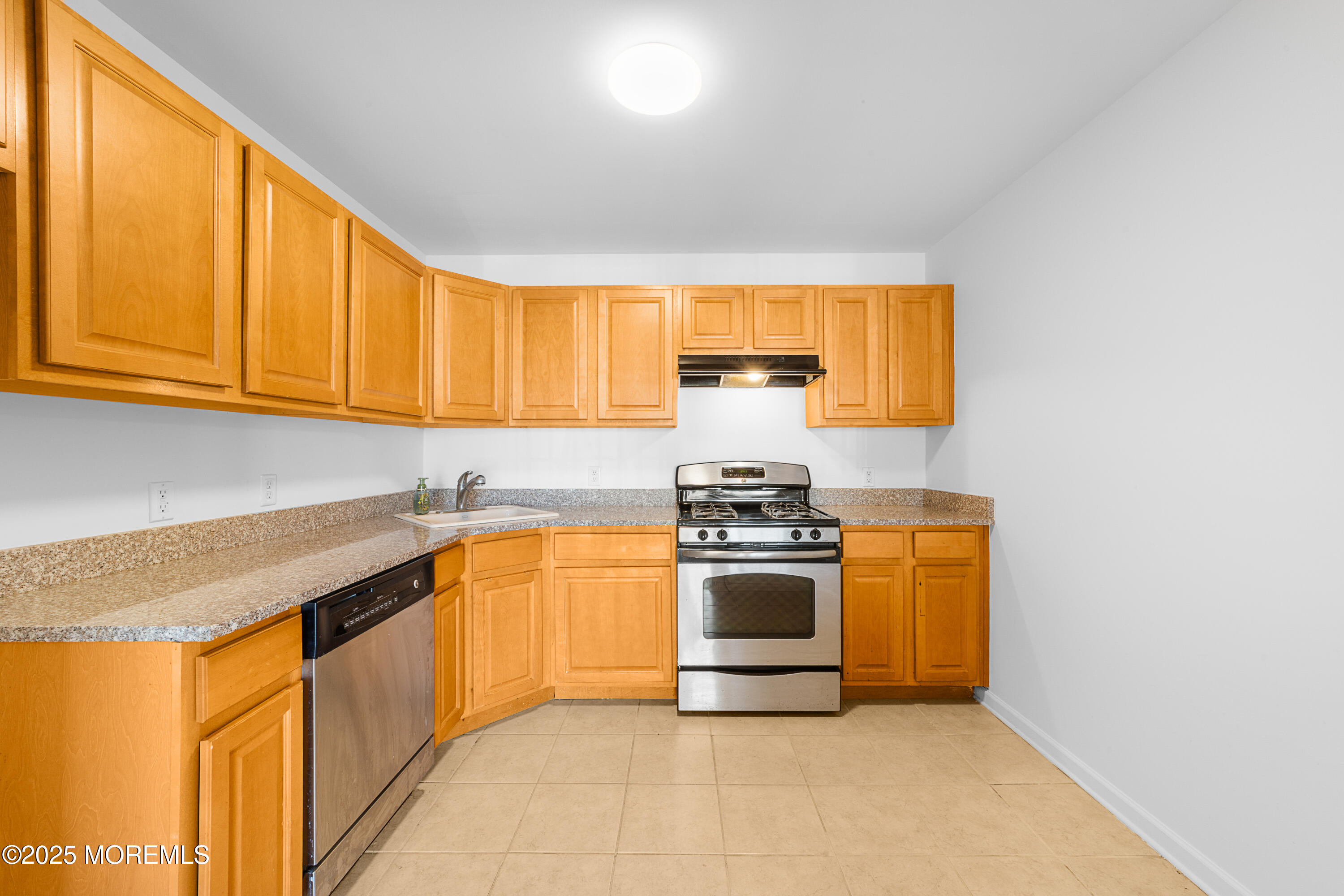 1177 Morning Glory Drive, Monroe Township, New Jersey image 9