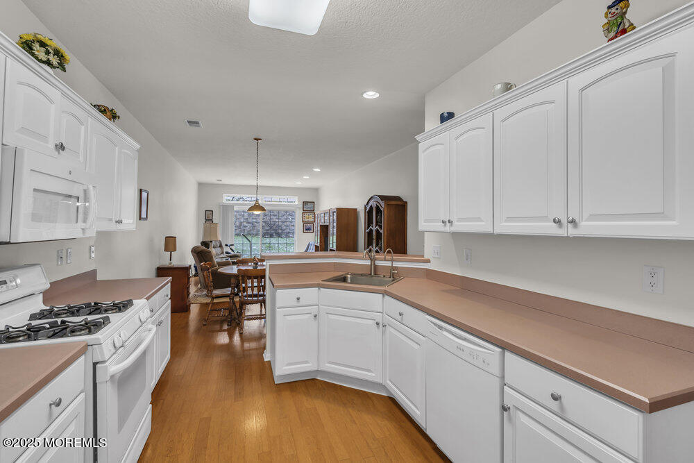 24 Greylawn Drive #B75U, Lakewood, New Jersey image 17