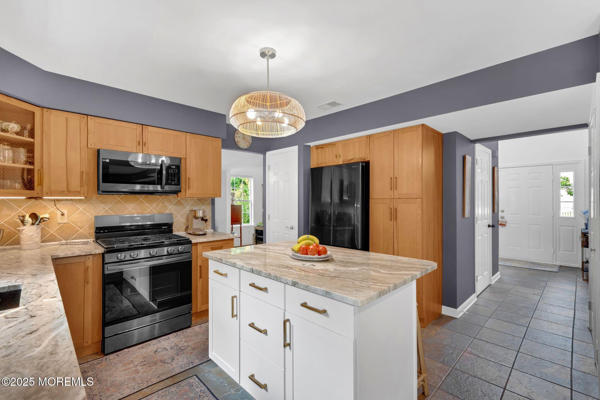 18 Mount Ranier Drive, Howell, New Jersey image 14