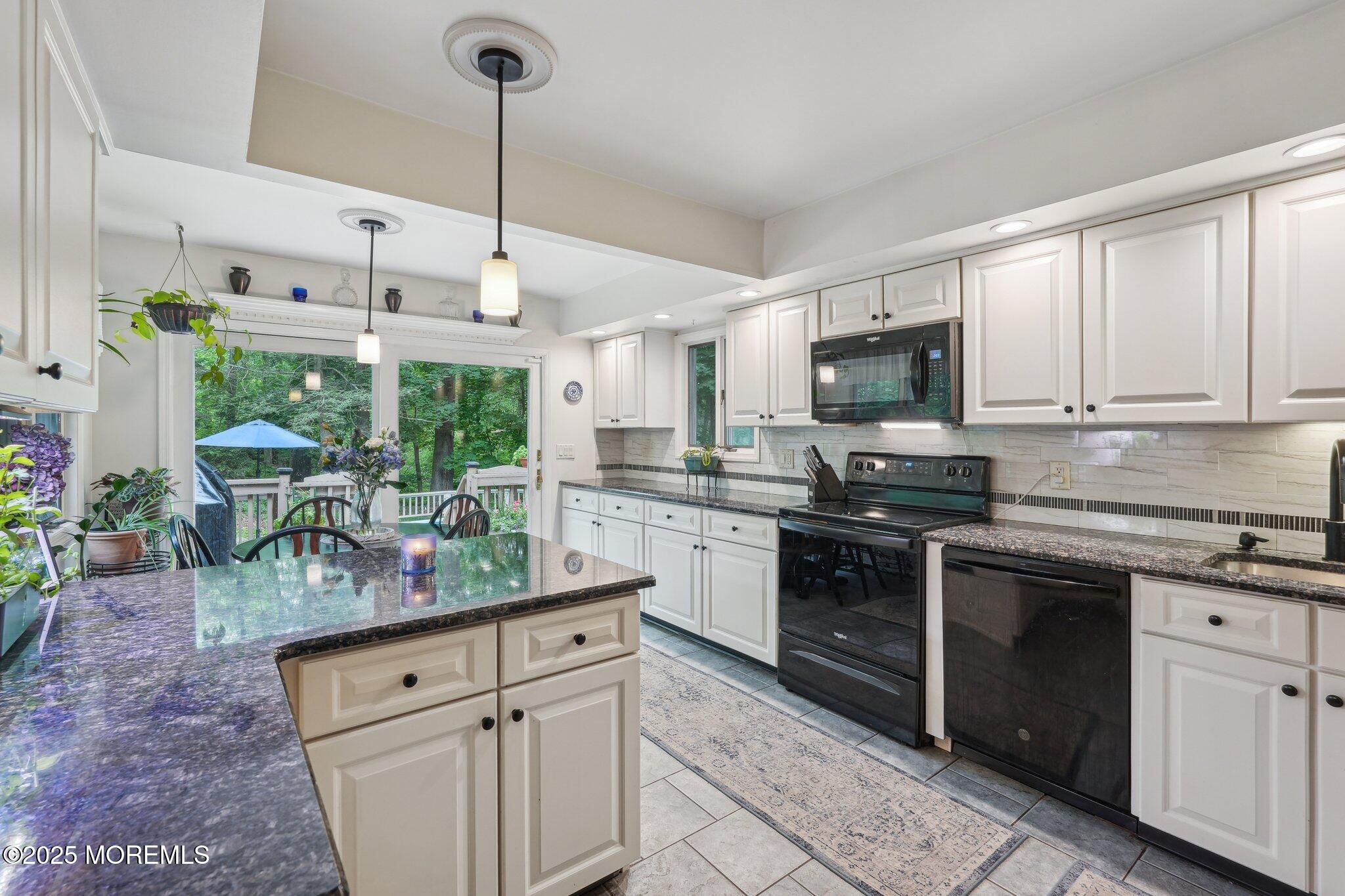 56 Bradrick Lane, West Milford, New Jersey image 10