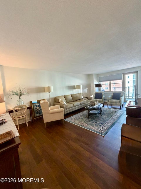 Condo For Rent - 28 Riverside Avenue #7K<br/> Monmouth County, Red Bank, NJ 07701