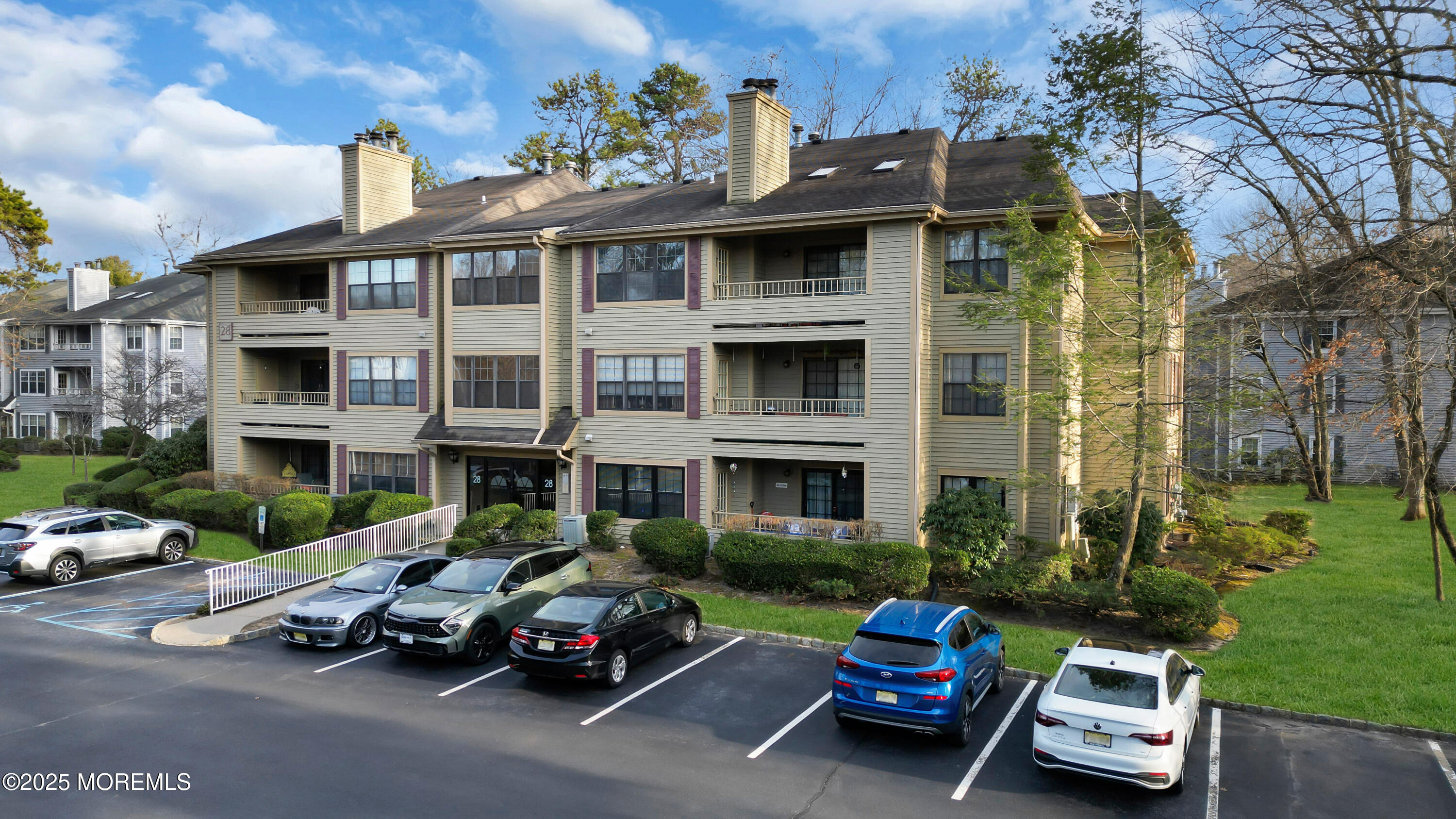 2804 Ridgefield Court #2804, Helmetta, New Jersey image 4
