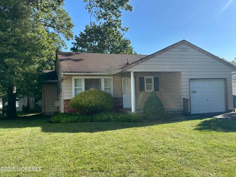 Photo of 27 Coral Bell Holw Holw, Toms River, NJ 08755 (MLS # 22531179)