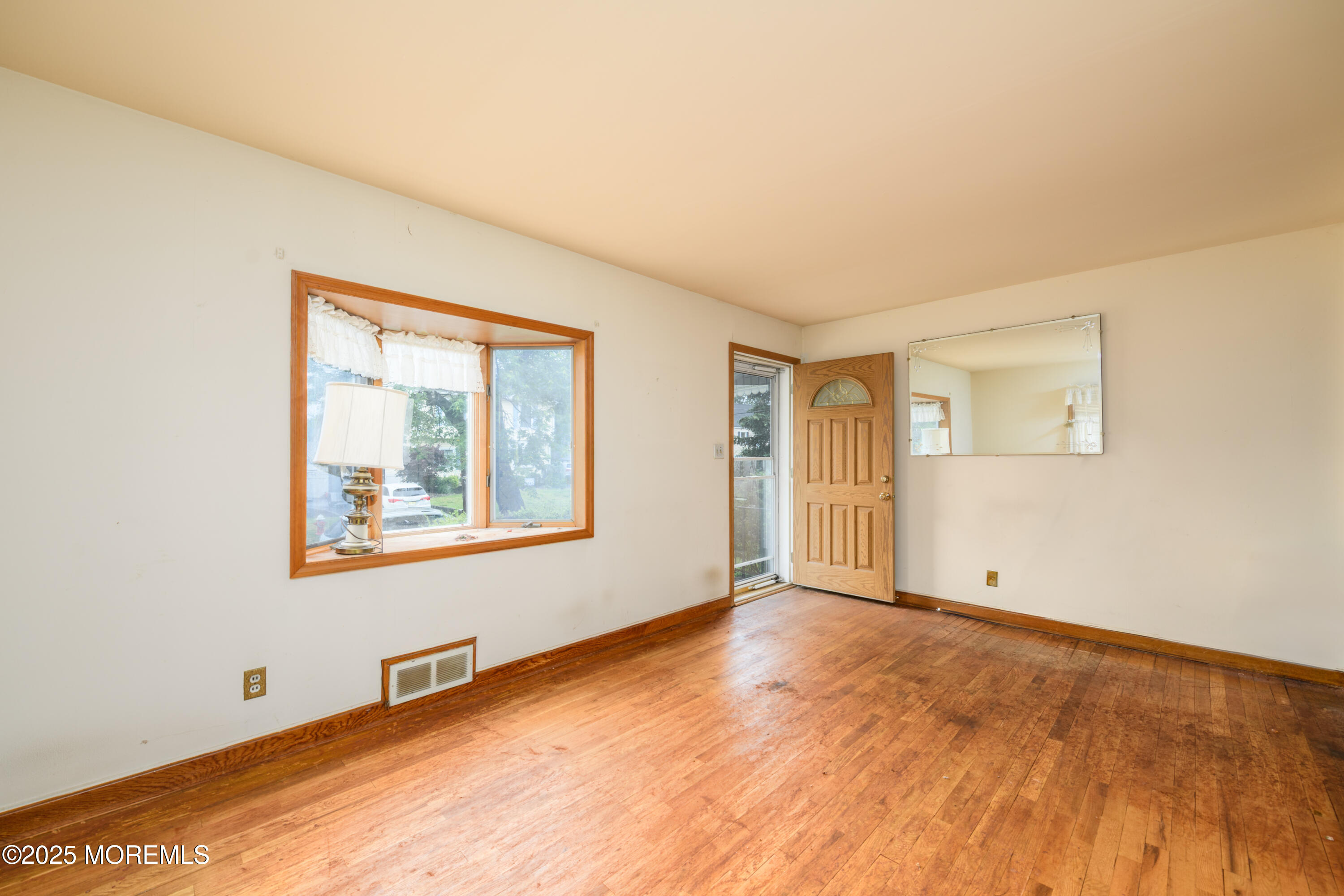 644 Monmouth Avenue, Kenilworth, New Jersey image 2