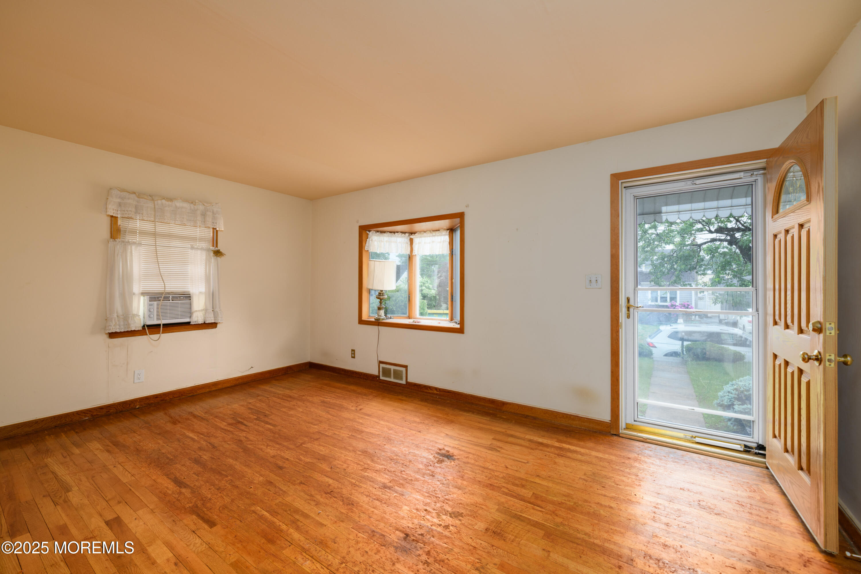 644 Monmouth Avenue, Kenilworth, New Jersey image 1