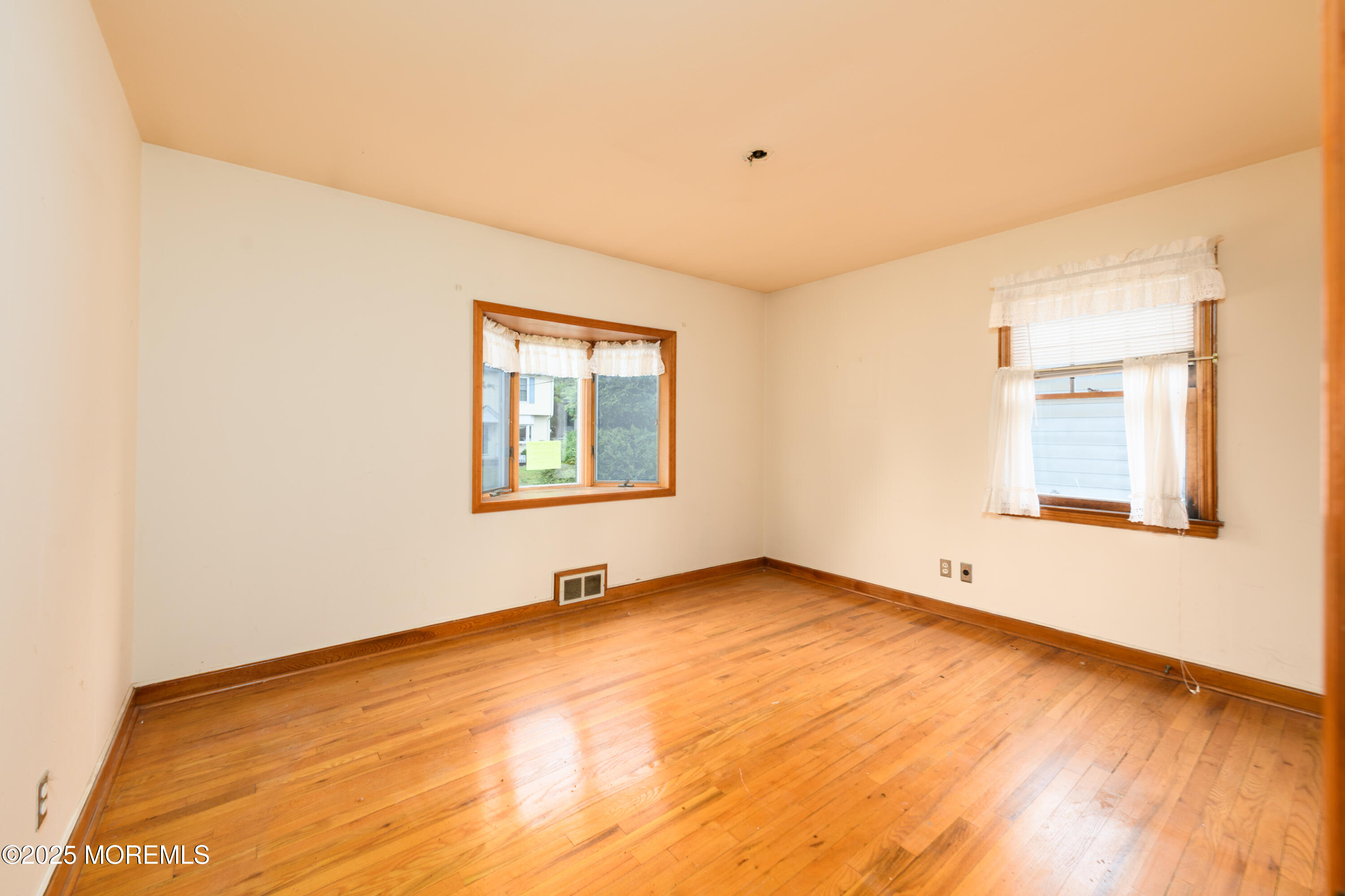 644 Monmouth Avenue, Kenilworth, New Jersey image 5
