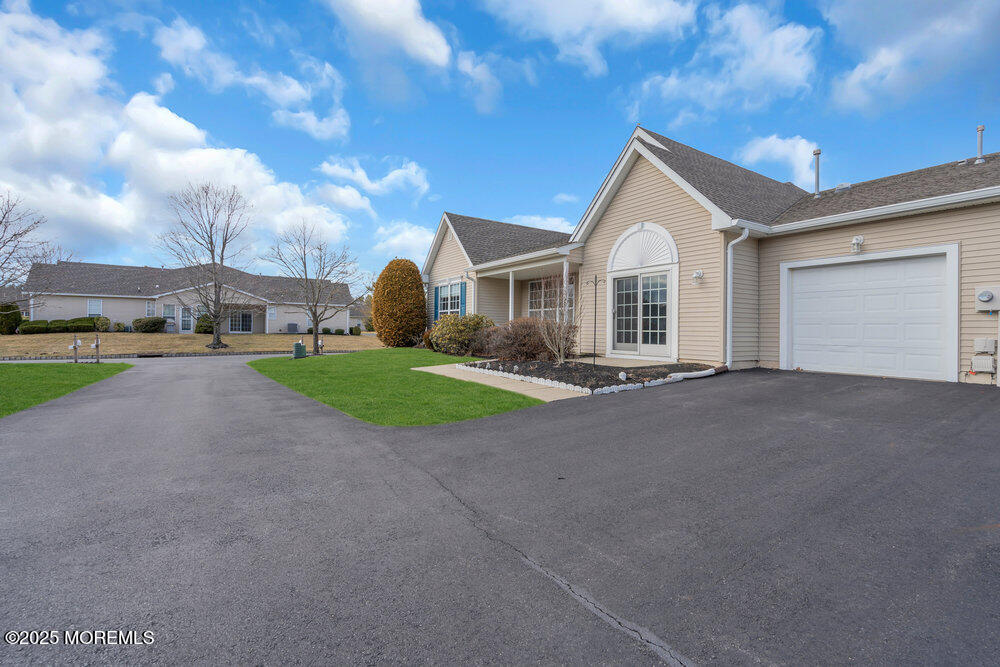45 Deer Chase Lane, Lakewood, New Jersey image 5