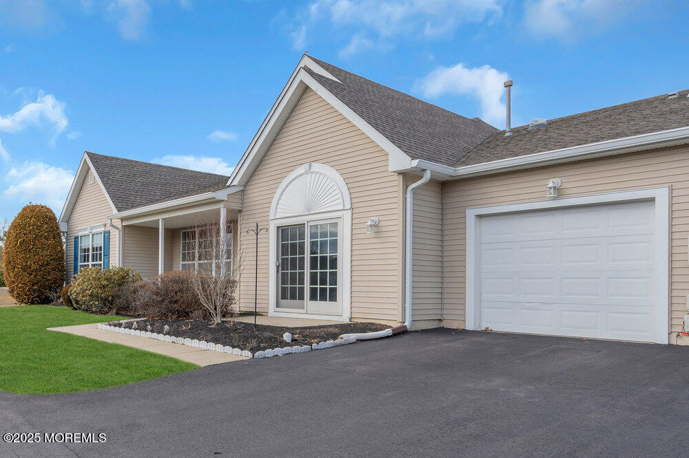 45 Deer Chase Lane, Lakewood, New Jersey image 3