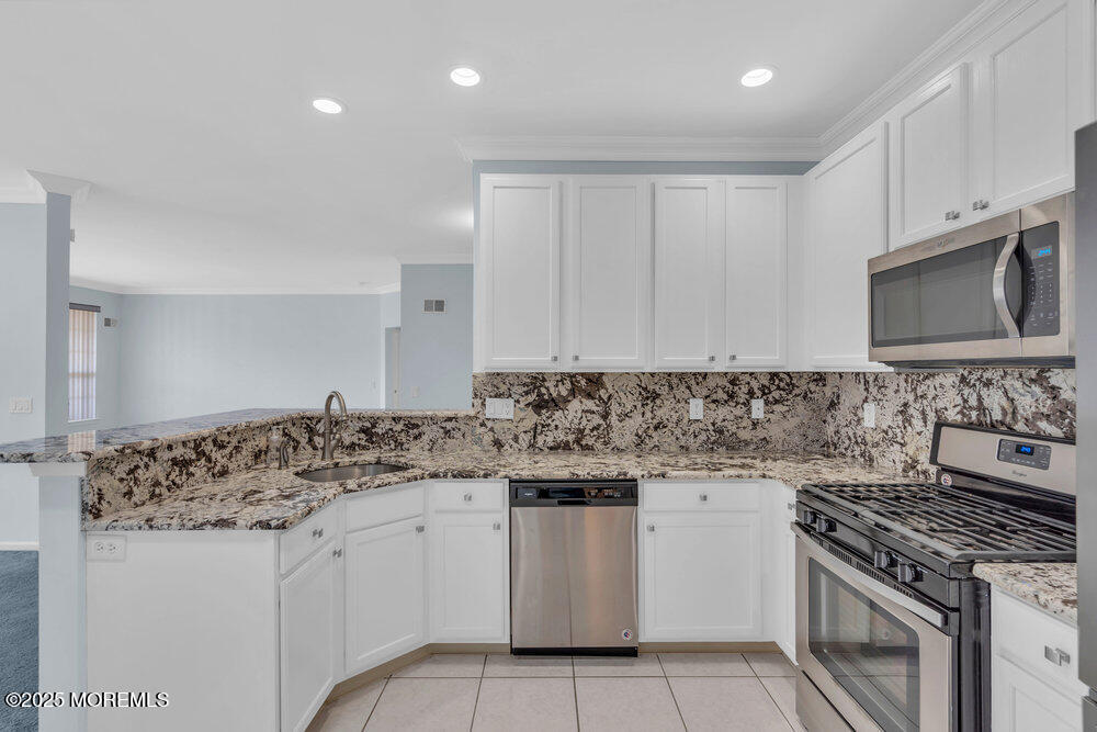 45 Deer Chase Lane, Lakewood, New Jersey image 22