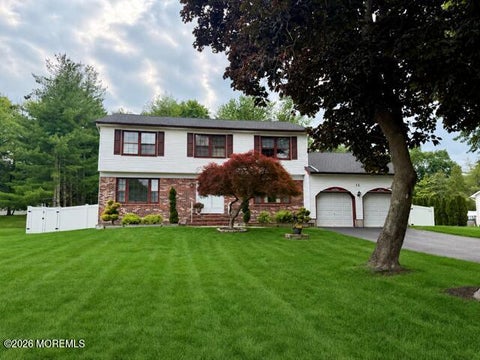 Homes For Sale - 11 Sandpiper Drive<br/> Manalapan, NJ 07726