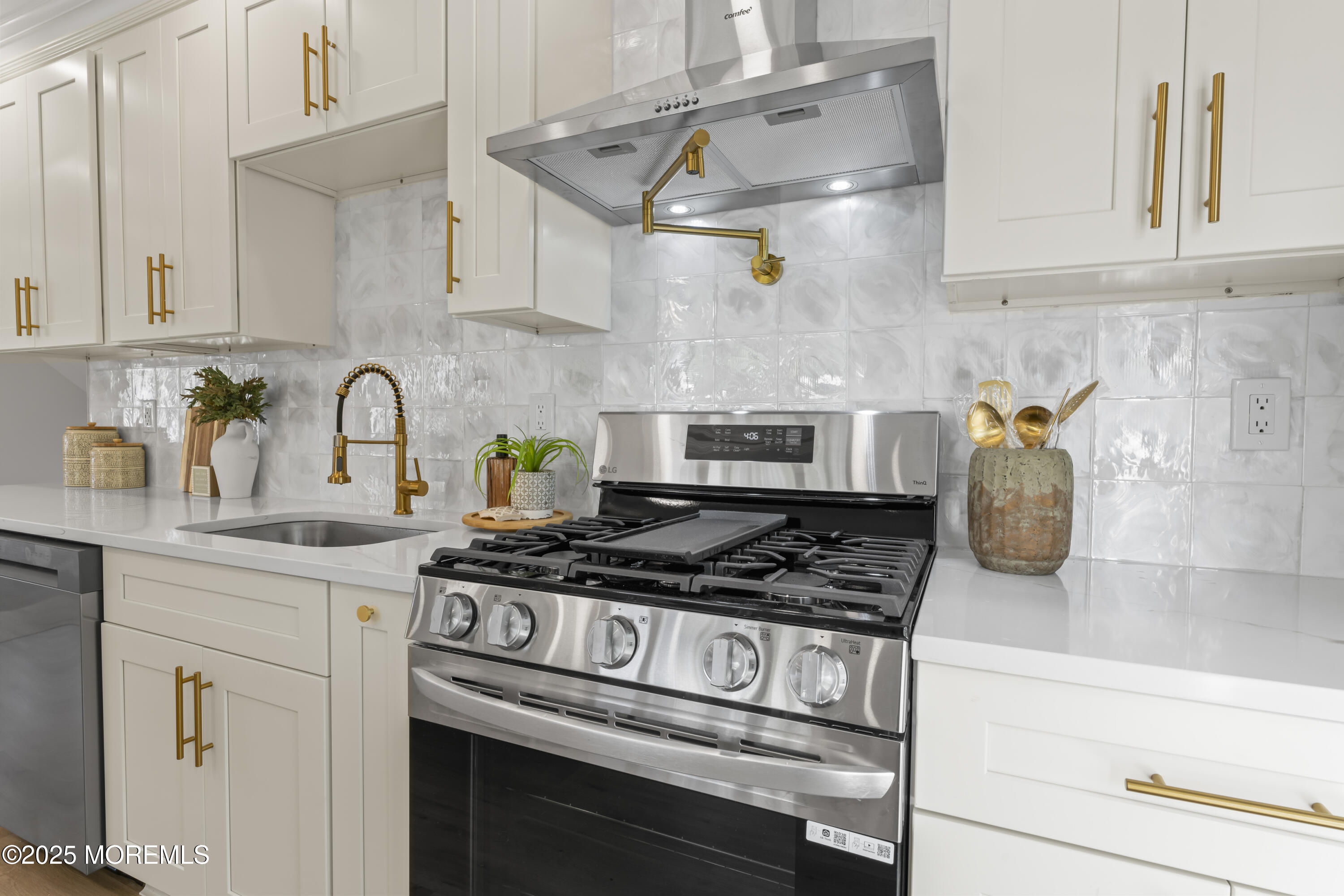 560 Beers Street, Hazlet, New Jersey image 16
