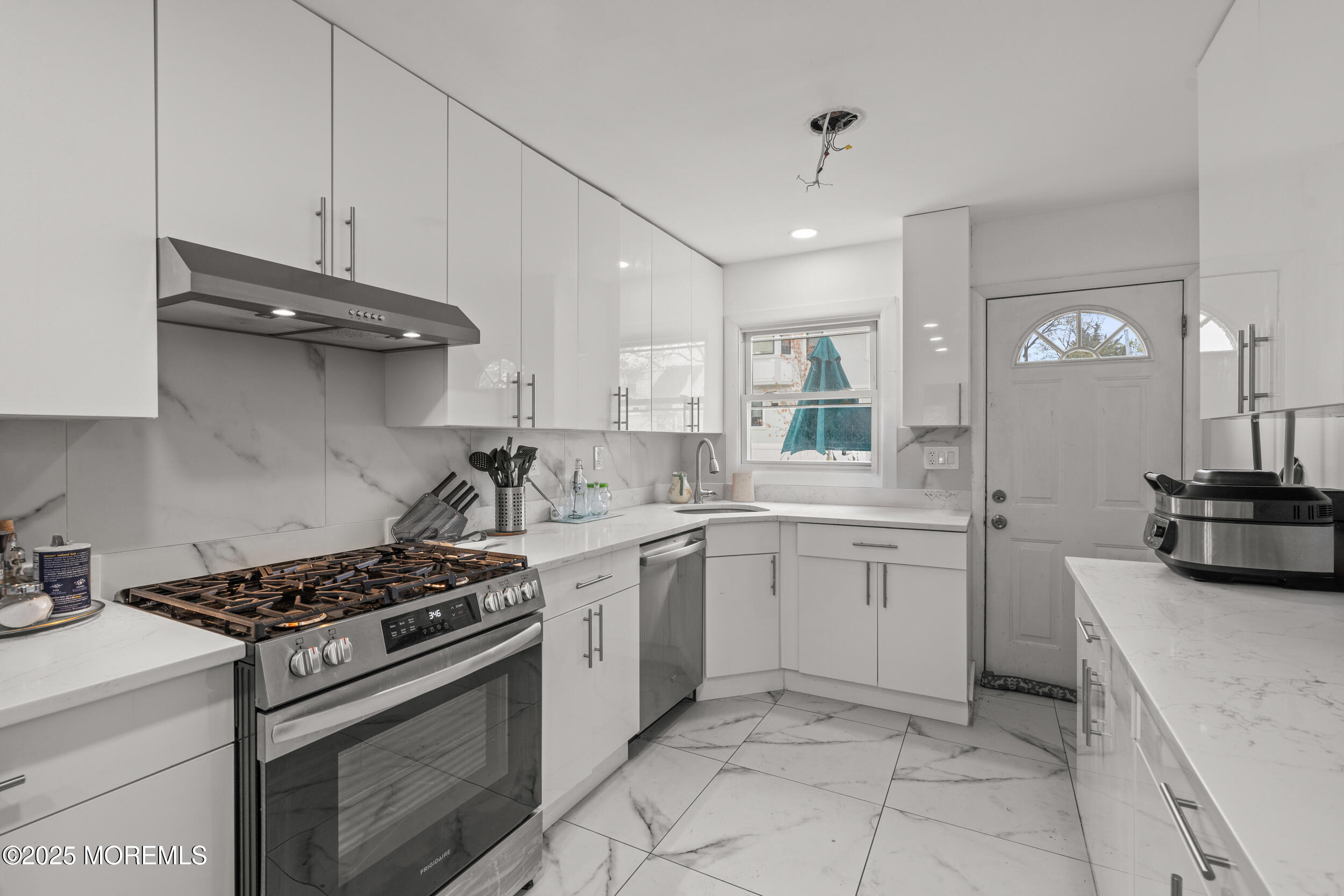 24 Berger Avenue, Oakhurst, New Jersey image 4