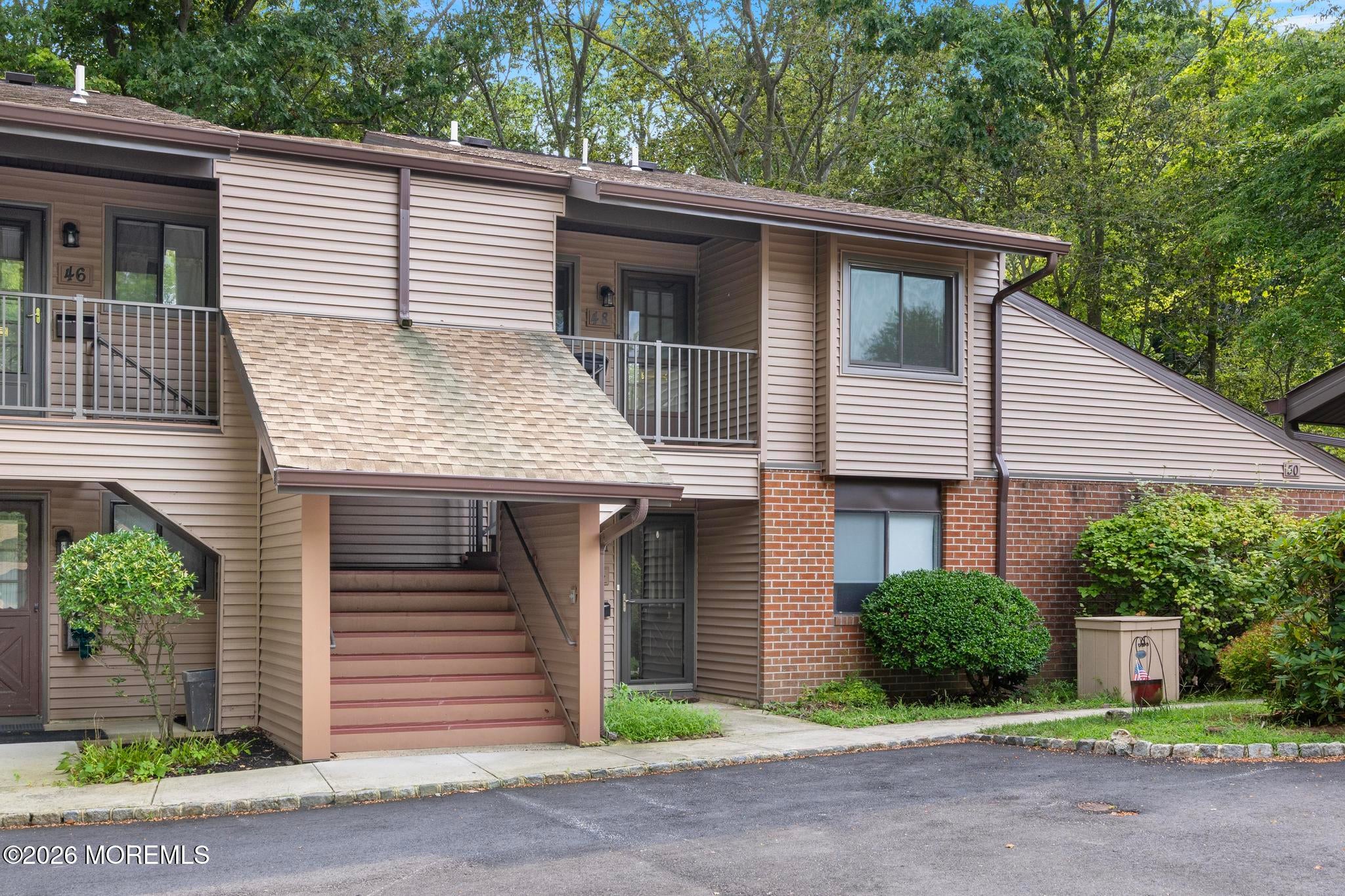 48 Ellsworth Court