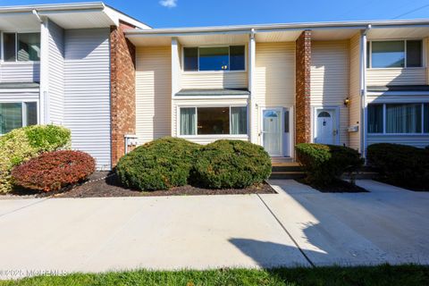 Q10 Quincy Circle Q-10 Dayton NJ 08810