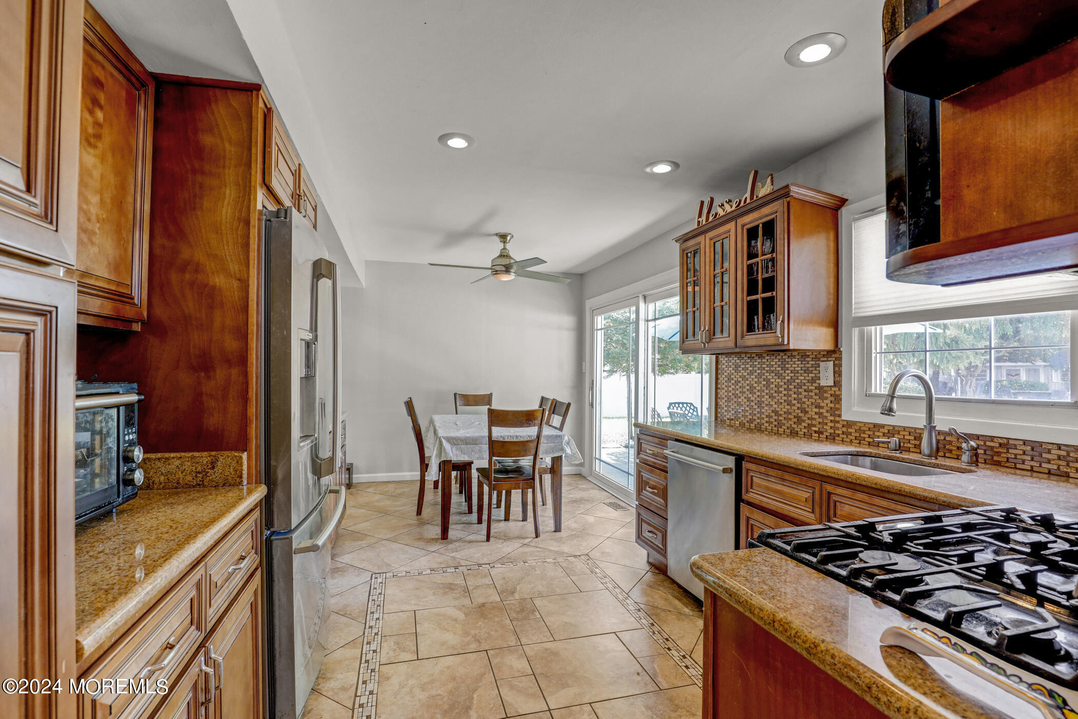 67 Maxwell Lane, Manalapan, New Jersey image 8