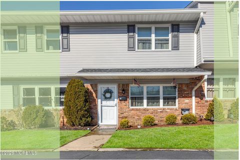 Condo For Sale - 38 Galewood Drive #647<br/> Matawan, NJ 07747