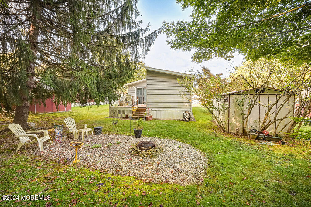 156 Village Road, Morganville, New Jersey image 18