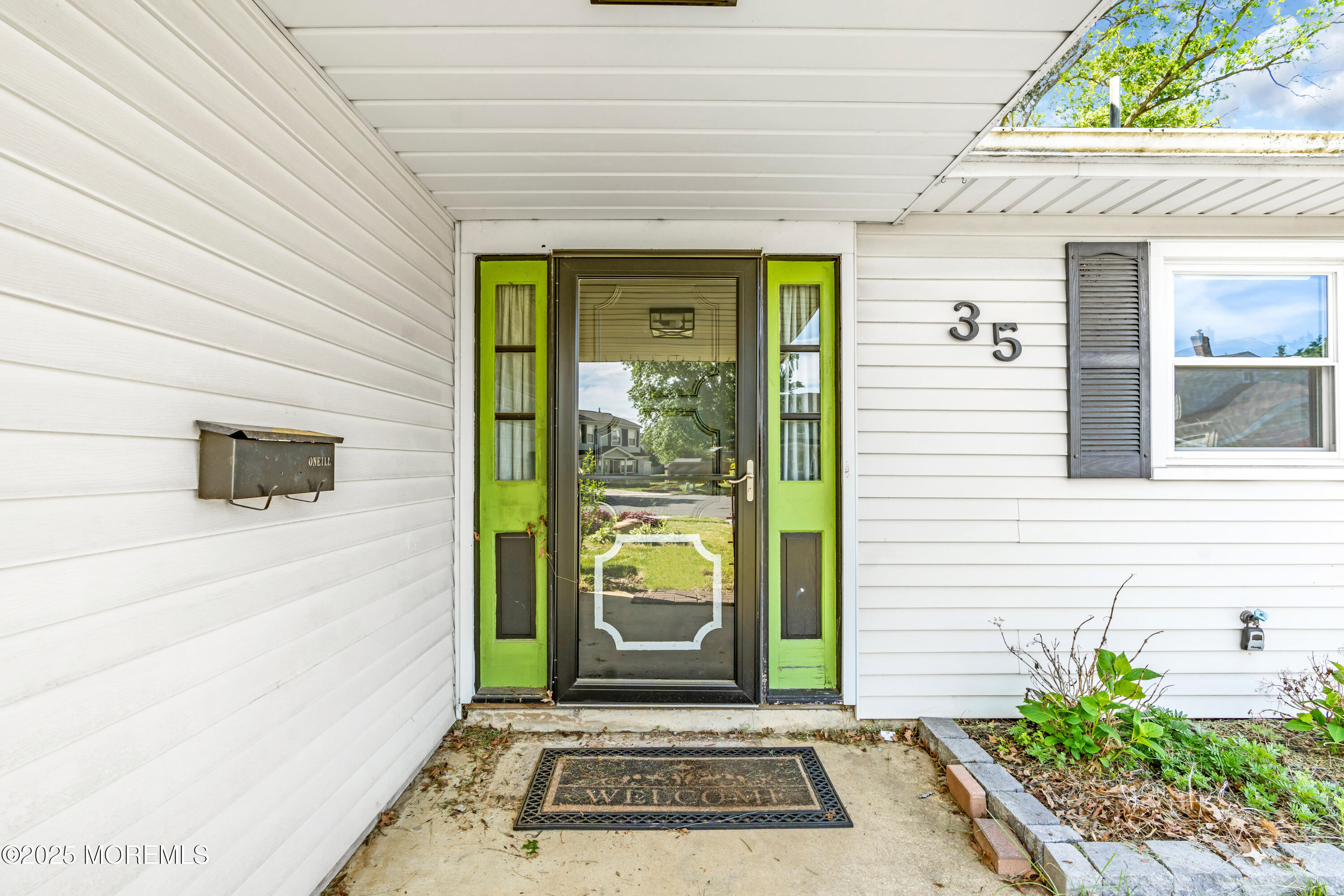 35 Tara Lin Drive, Hazlet, New Jersey image 4
