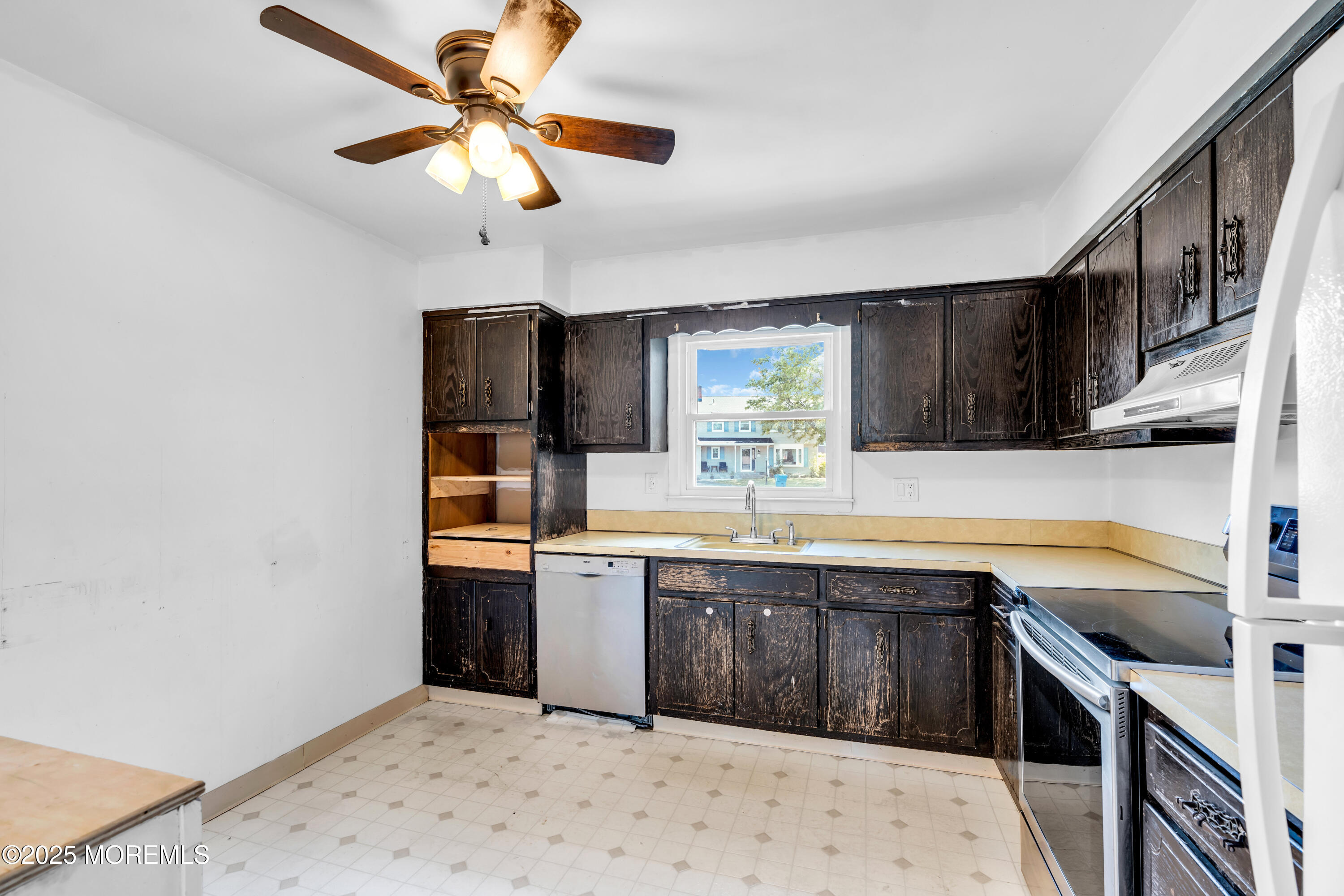 35 Tara Lin Drive, Hazlet, New Jersey image 11