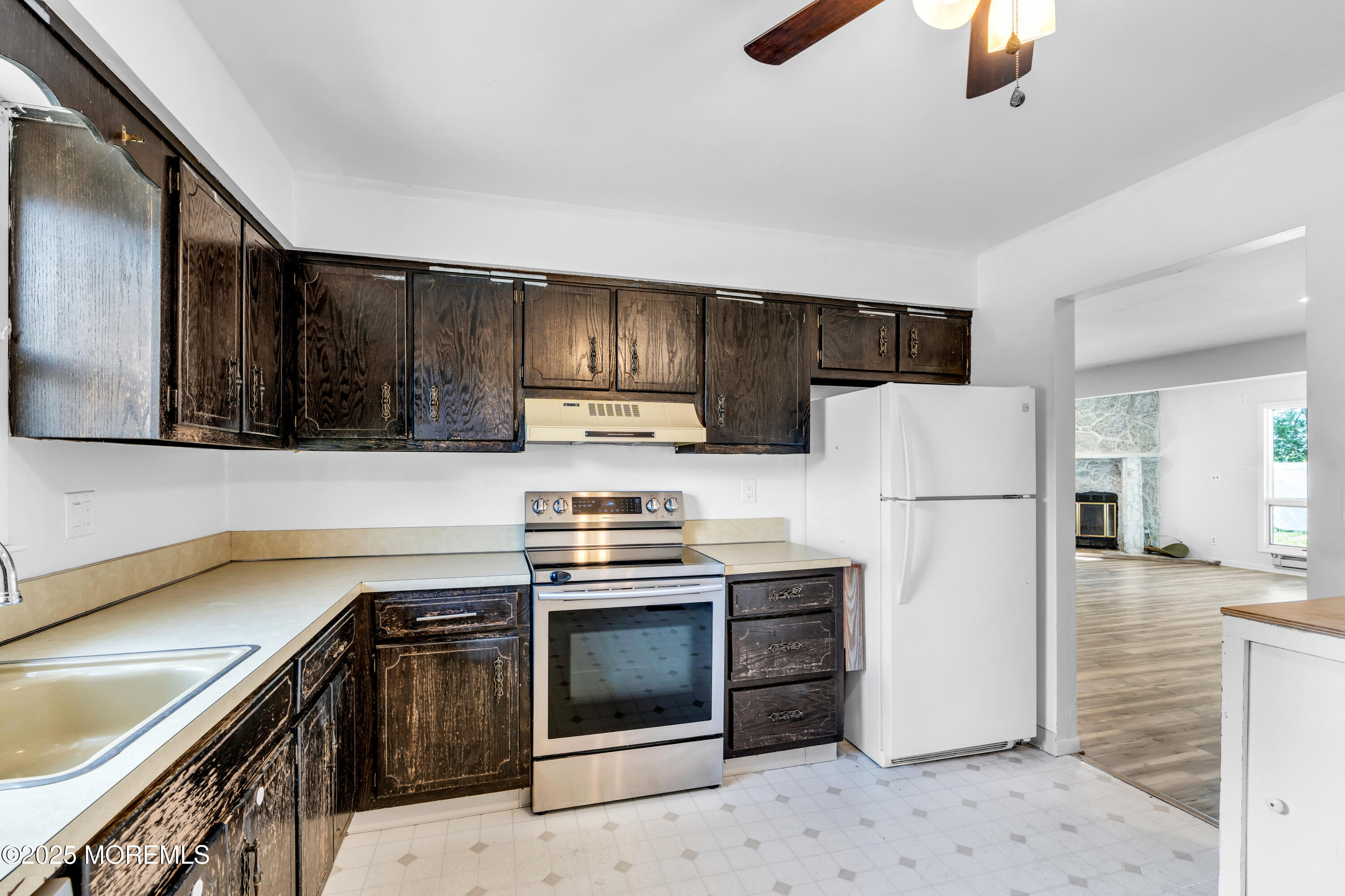 35 Tara Lin Drive, Hazlet, New Jersey image 10