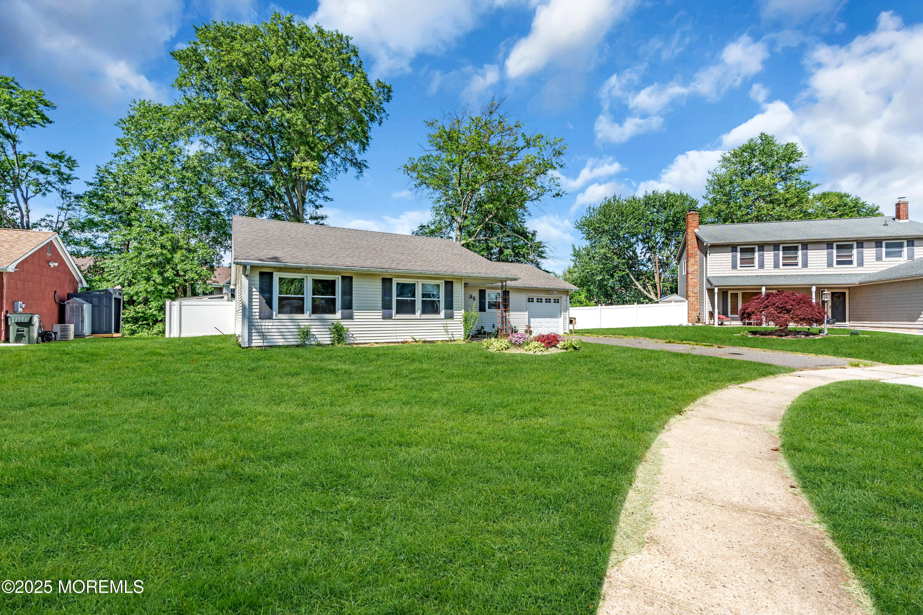 35 Tara Lin Drive, Hazlet, New Jersey image 3