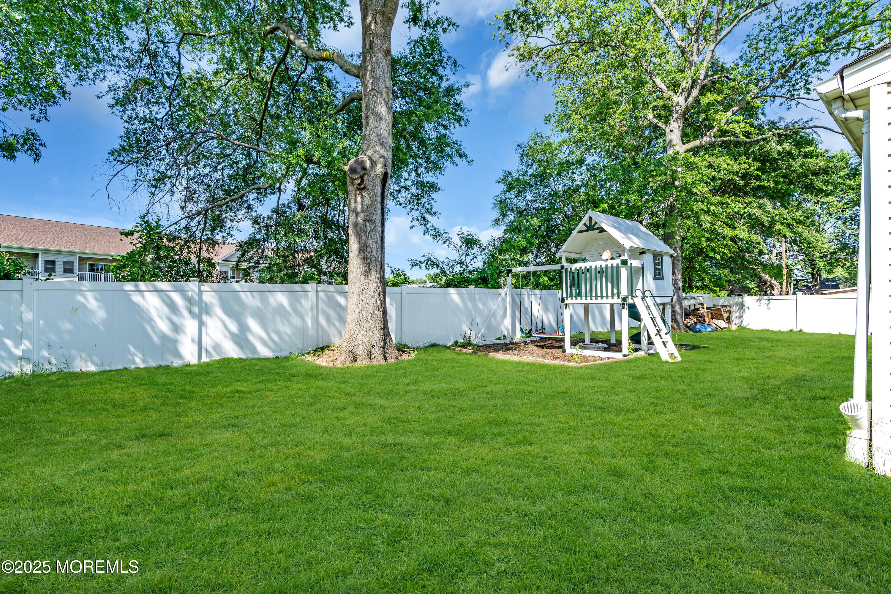 35 Tara Lin Drive, Hazlet, New Jersey image 29