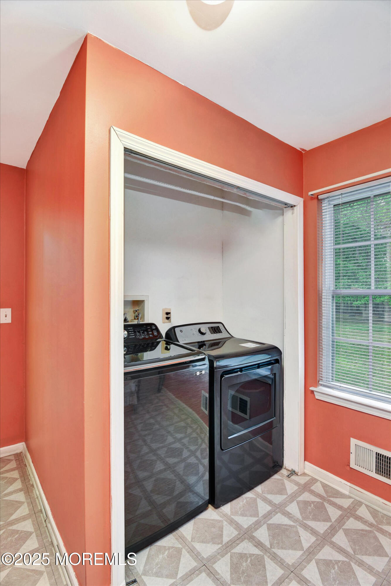 5 Isabella Drive, Lakewood, New Jersey image 17