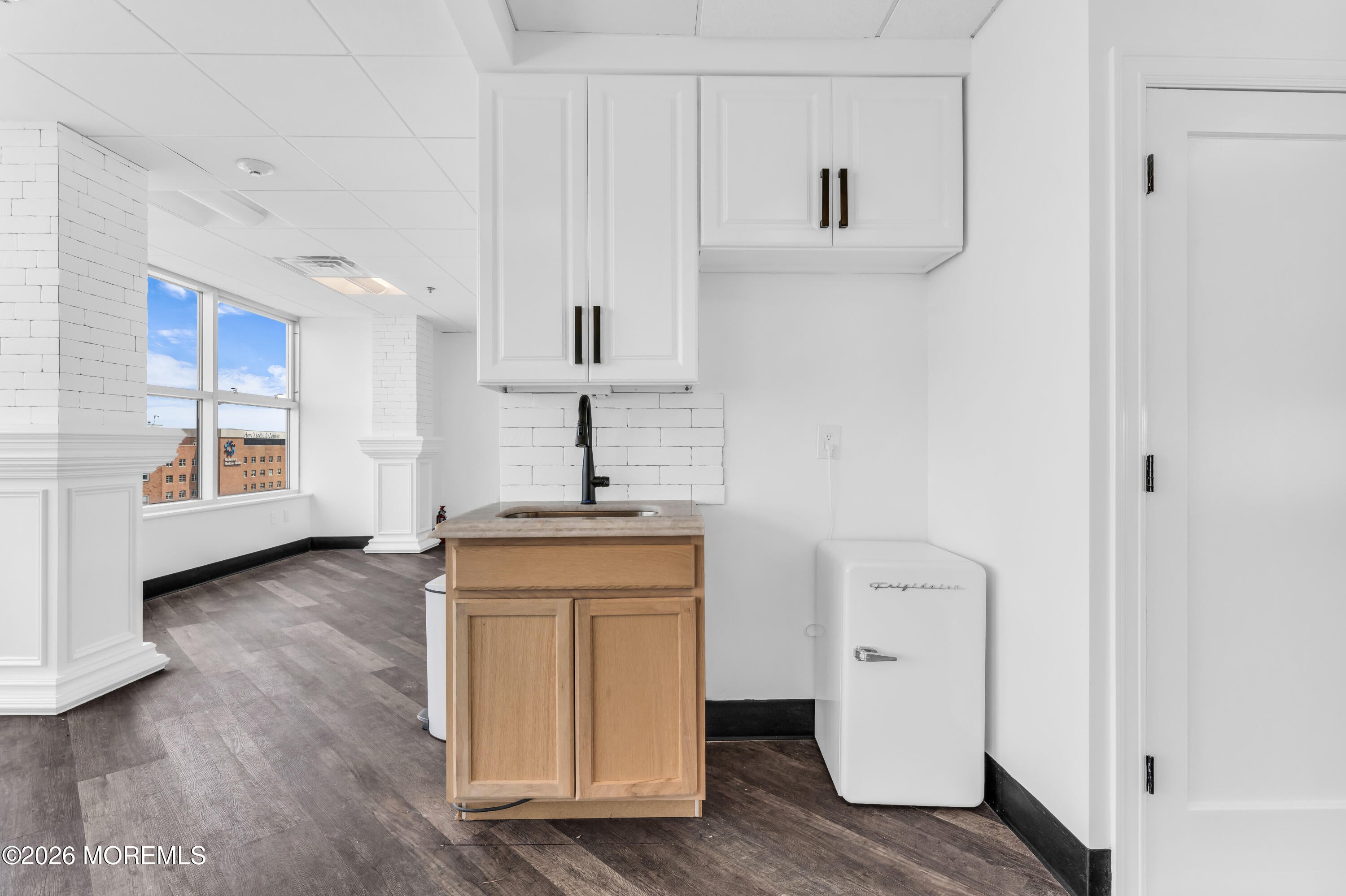 21 E Front Street 600