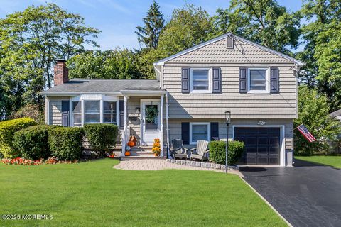 238 Martin Place Middletown NJ 07748