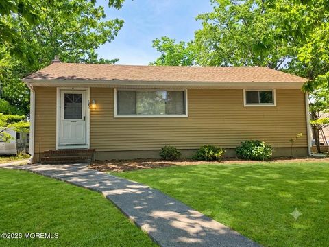Homes For Sale - 542 Jackson Avenue<br/> Brick, NJ 08723