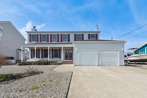 Homes For Sale - 816 Bowline Drive<br/> Ocean County, Forked River, NJ 08731