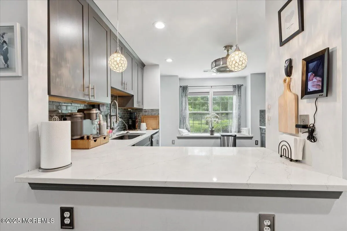 Tinton Falls, New Jersey 07712, United States, 2 Bedrooms Bedrooms, ,3 BathroomsBathrooms,Residential,Active,173820