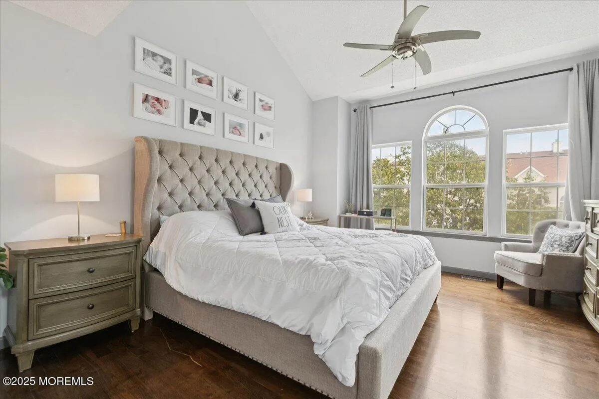 Tinton Falls, New Jersey 07712, United States, 2 Bedrooms Bedrooms, ,3 BathroomsBathrooms,Residential,Active,173820