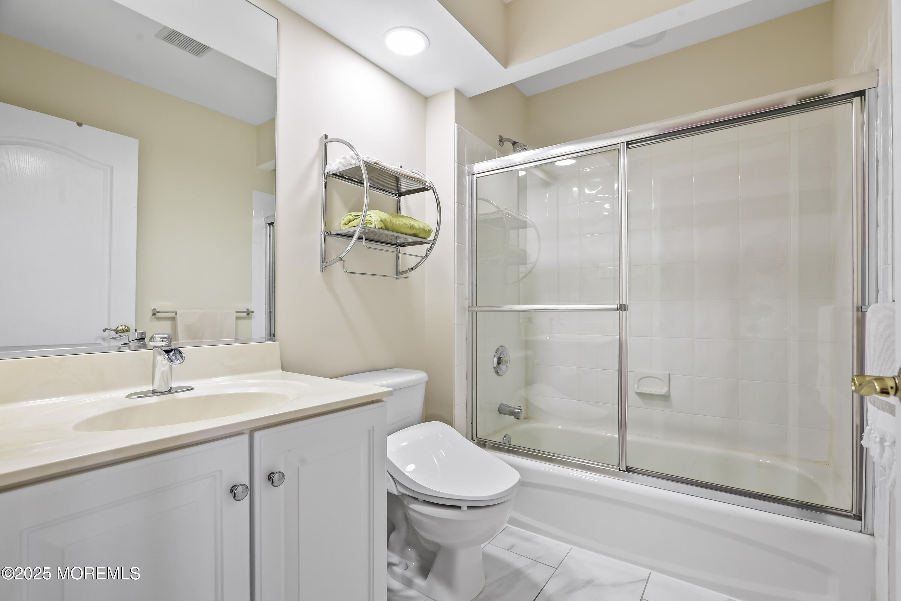 3 Blake Drive, Marlboro, New Jersey image 33
