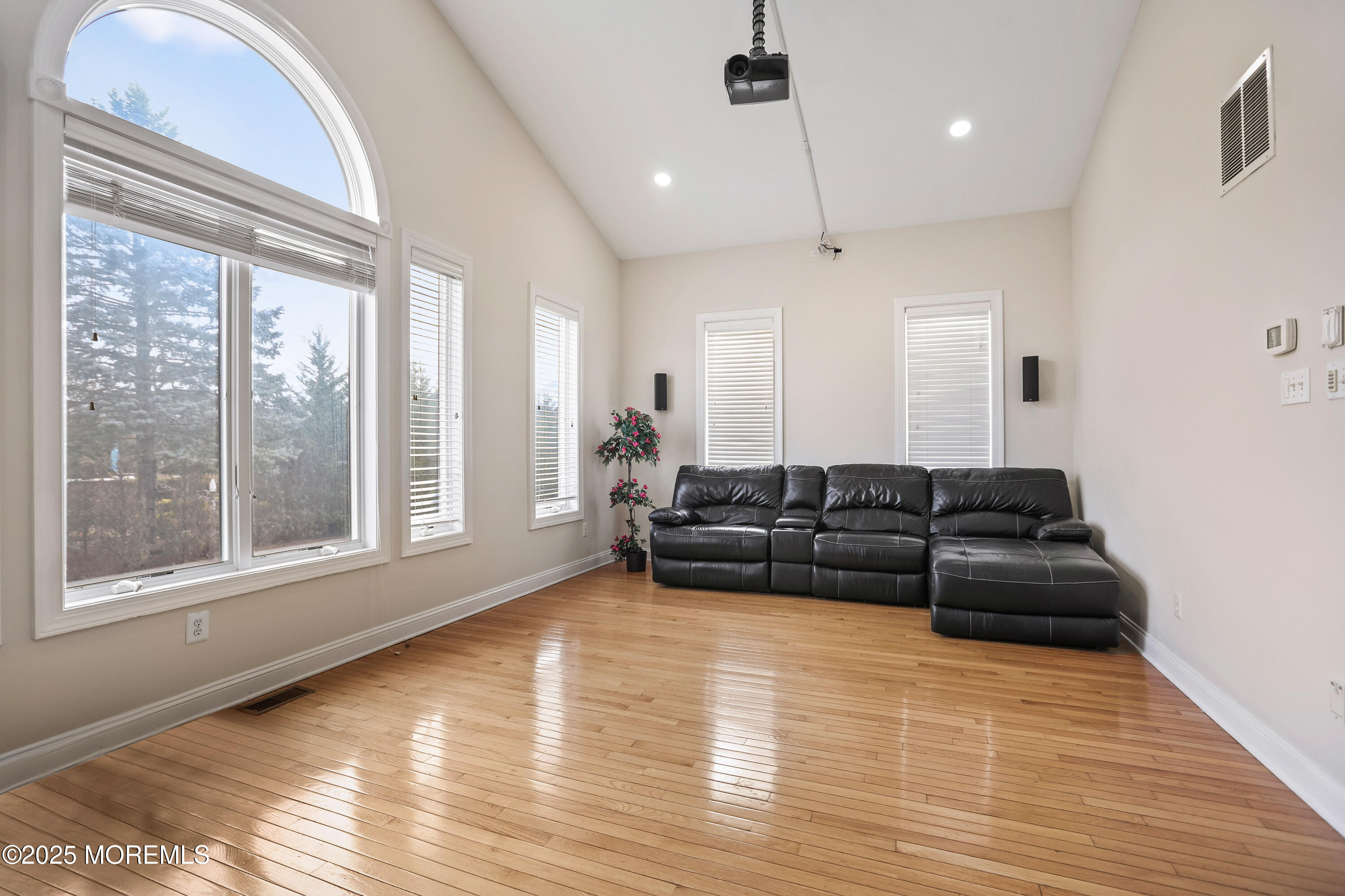 3 Blake Drive, Marlboro, New Jersey image 10