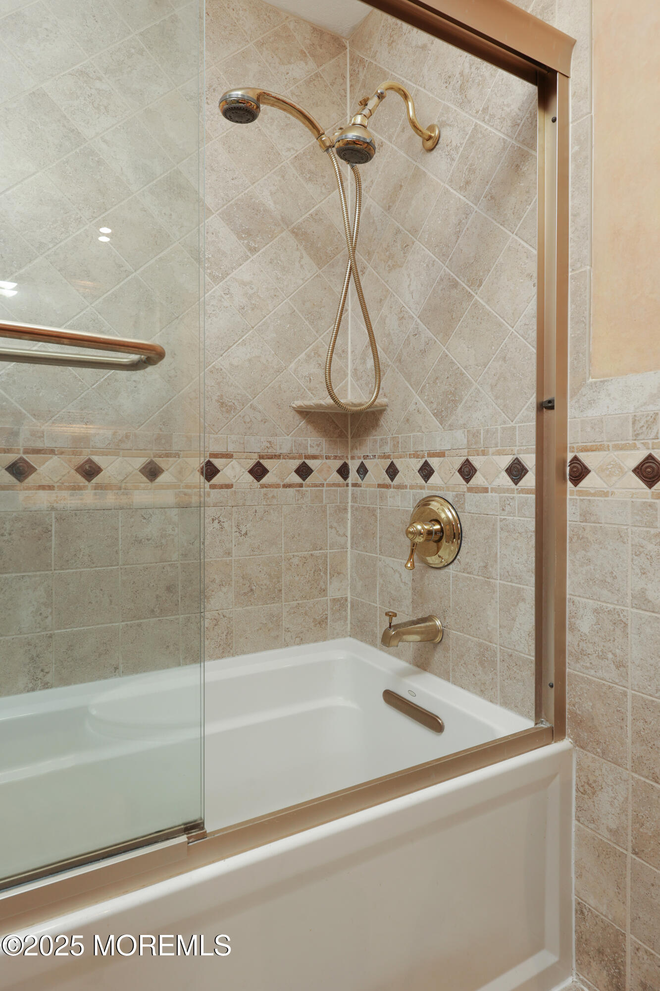65 Ivy Way, Aberdeen, New Jersey image 28